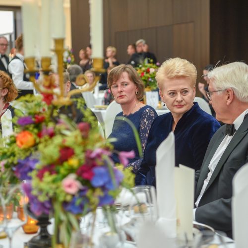 Prezidentė sakė kalbą per Baltijos šalių garbei surengtą vakarienę  © R. Dačkaus (Lietuvos Respublikos Prezidento kancerliarijos) nuotr.