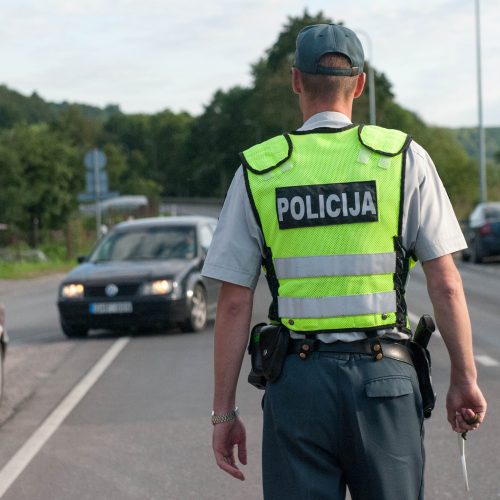 Policijos reidas Panerių gatvėje  © Akvilės Snarskienės nuotr.