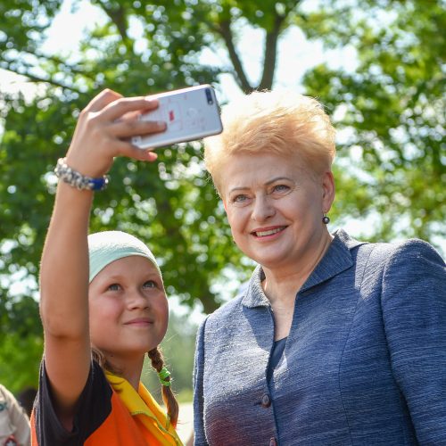 Prezidentei įteiktas garbingiausias skautų apdovanojimas  © R. Dačkaus (Lietuvos Respublikos Prezidento kanceliarijos) nuotr.