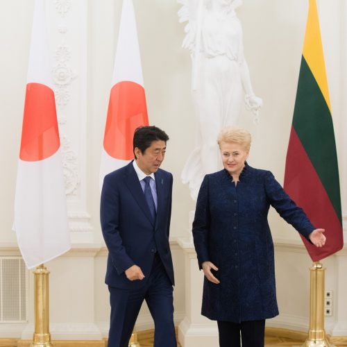 Prezidentė susitiko su Japonijos premjeru  © BFL nuotr.