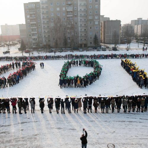 Gimnazistų sveikinimai Lietuvai  © Akvilės Snarskienės nuotr.