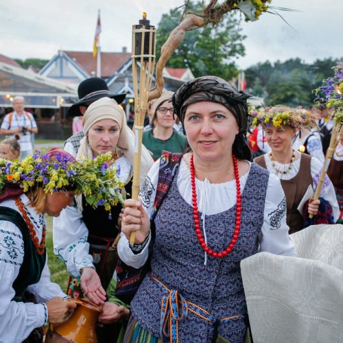 Vestuvinis Joninių festivalis Neringoje  © Vytauto Petriko nuotr.