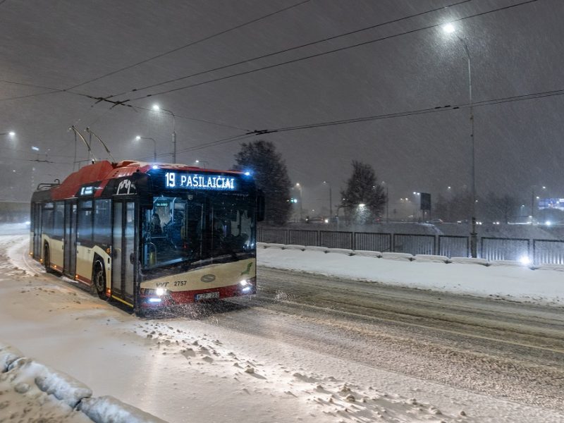 Vilnius ruošiasi šventėms: viešojo transporto tvarkaraščiai ir patarimai keliaujantiems automobiliu