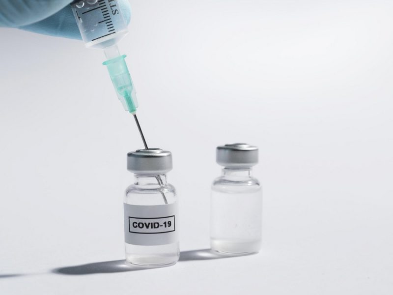 Lietuvoje bus pripažįstamos ir „Covishield“ bei „Nuvaxovid“ vakcinos