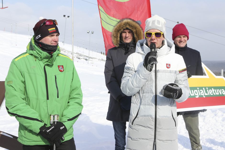 Liepkalnyje 100 vaikų pirmą kartą šliuožė slidėmis