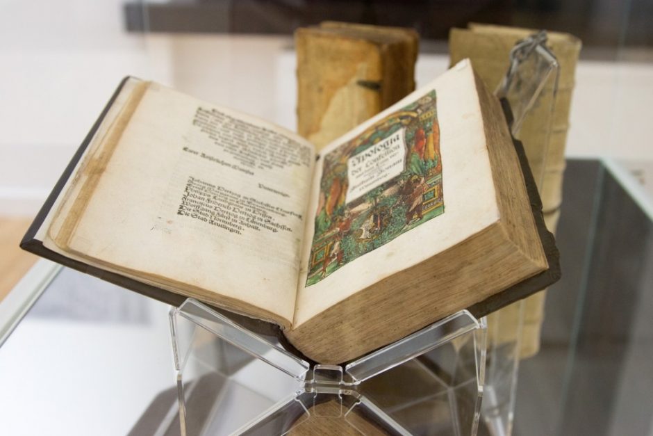 M. Mažvydo bibliotekoje – „Maištaujančios knygos“ ir reformacijos kvapas