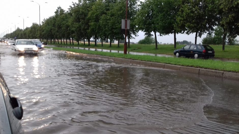 Liūtis nuplovė ne tik Kauną – skęsta Šiauliai ir Mažeikiai