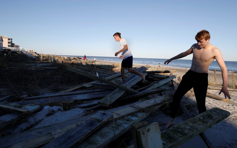 Silpnėjančio uragano sukeltas potvynis JAV nusinešė 15 gyvybių