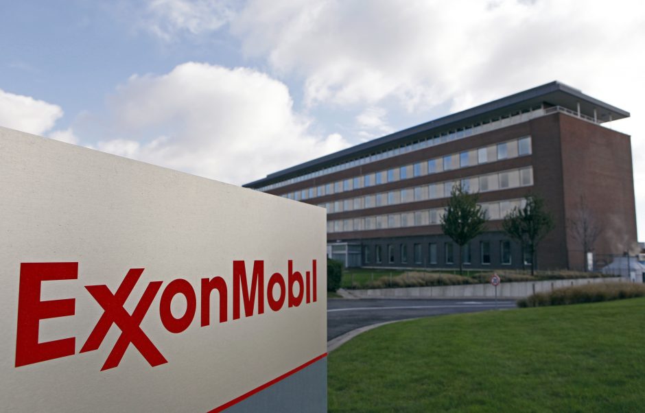 JAV naftos milžinė „ExxonMobil“ pradėjo gręžimo darbus Rusijos Arktyje