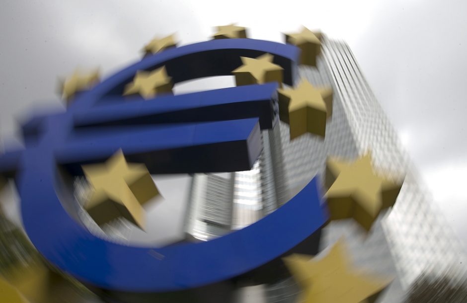 ECB narių nuomonės dėl priemonių infliacijai stabdyti išsiskyrė 