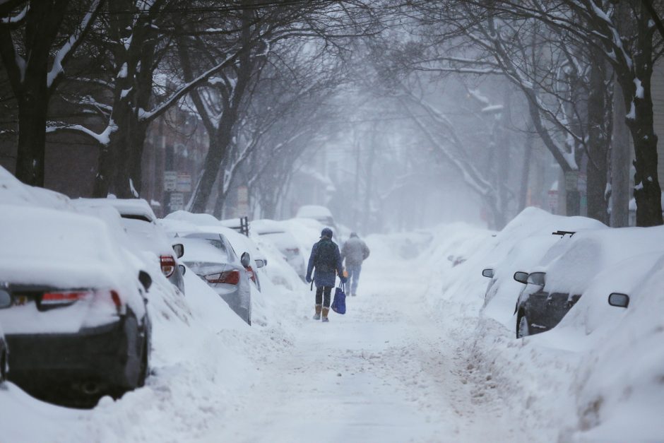 Bostone – rekordinis sniego kiekis, atšaukti skrydžiai