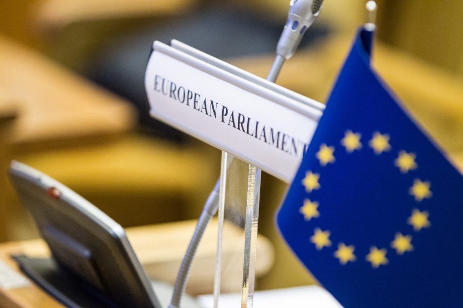 Knygas „Red Dalia“ Europos Parlamente platinęs maltietis atleistas iš darbo