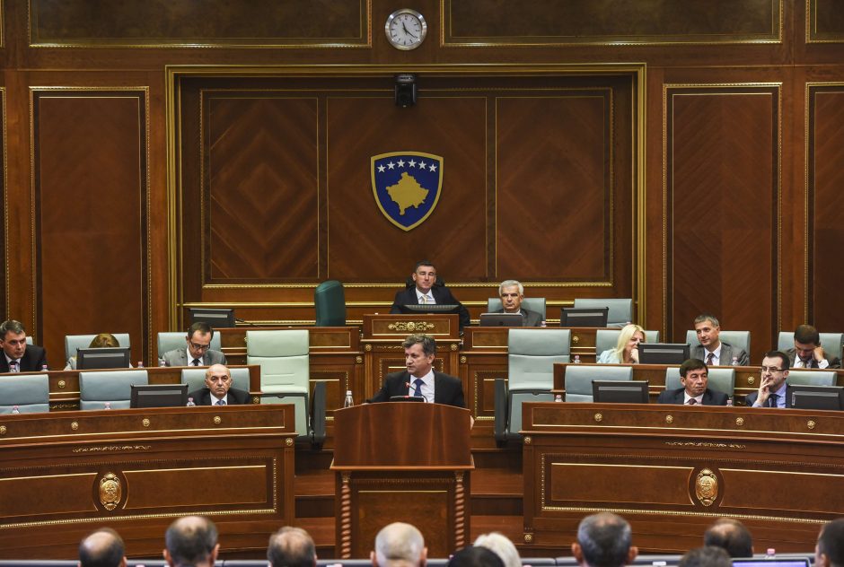 Kosovo parlamentas – už karo nusikaltimų teismą albanų partizanams
