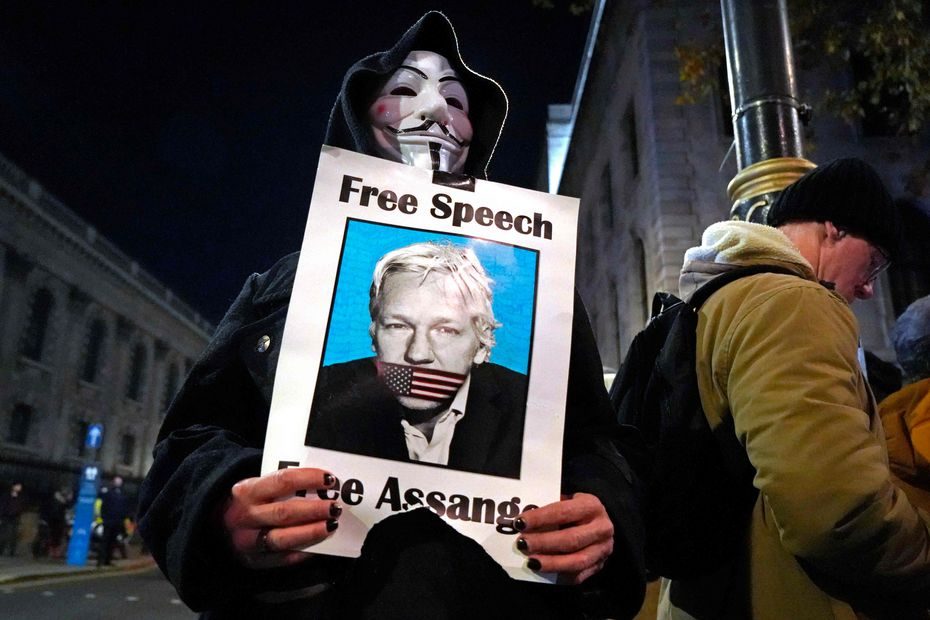 J. Assange'o partnerė ragina D. Trumpą suteikti jam malonę