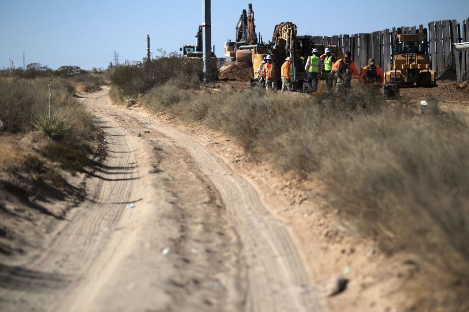 D. Trumpas didele sėkmė pavadino sienos Meksikos pasienyje statybą
