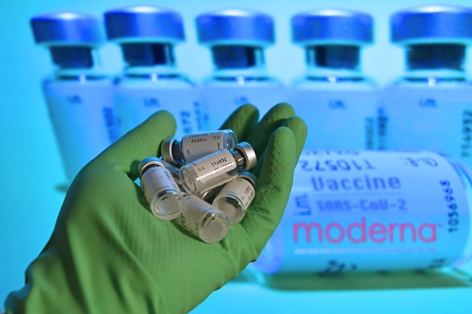 „Moderna“ pradėjo klinikinius vakcinos nuo COVID-19 tyrimus su paaugliais