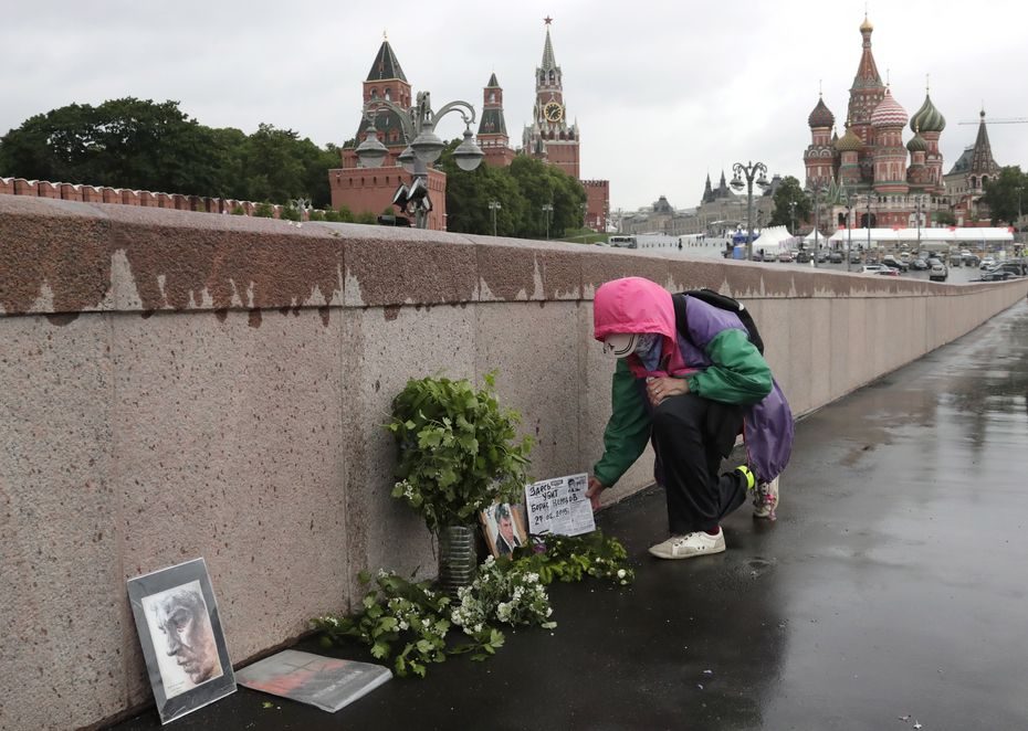 V. Putinas pasiūlė „išplėtoti“ bylą dėl B. Nemcovo nužudymo