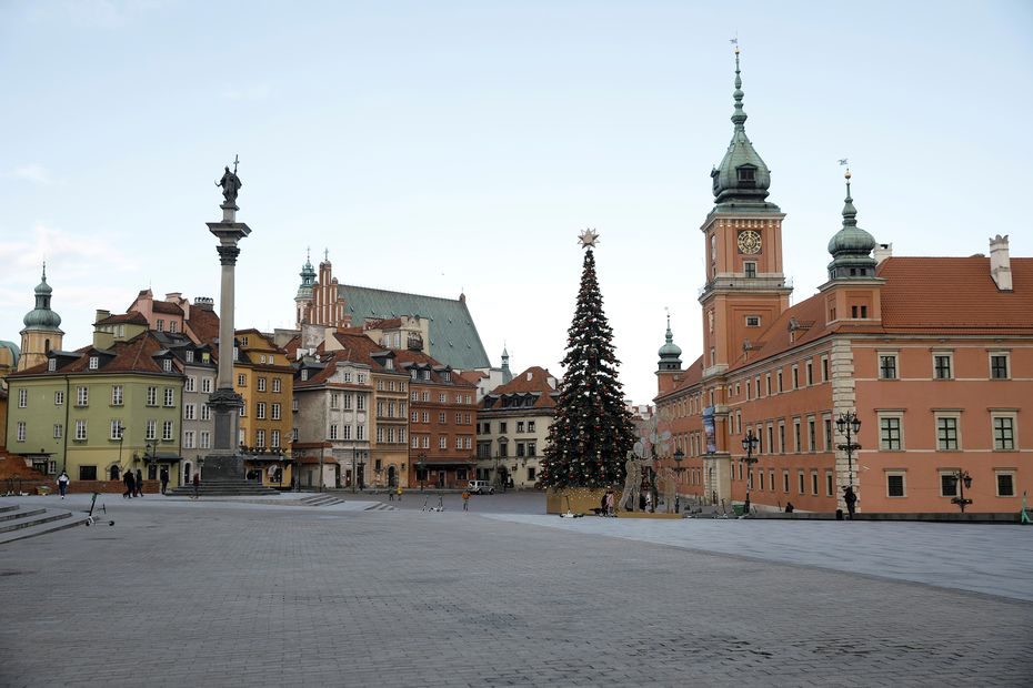 Lenkijoje – 7,8 tūkst. naujų COVID-19 atvejų, 386 pacientai mirė