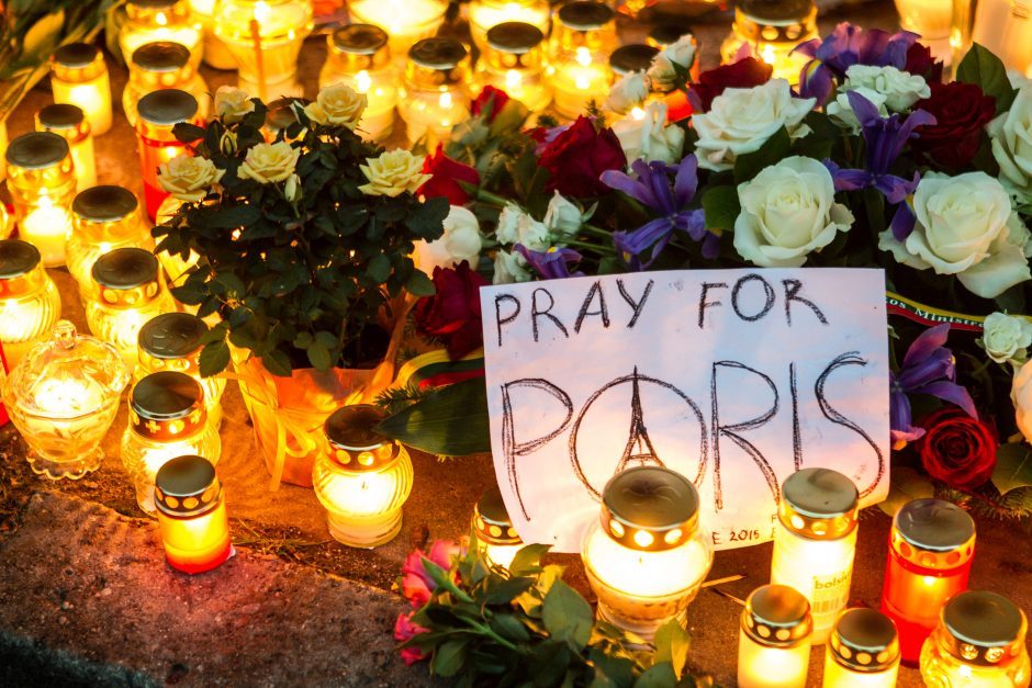 Belgijoje bus teisiama keturiolika įtariamųjų dėl 2015 metų Paryžiaus atakų
