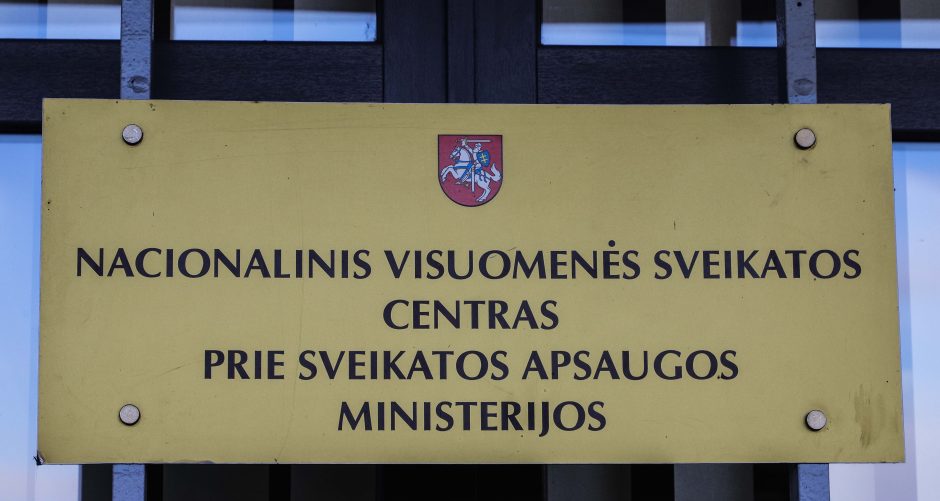 NVSC ragina visus užsikrėtusius COVID-19 teikti informaciją nelaukiant tyrėjų skambučio