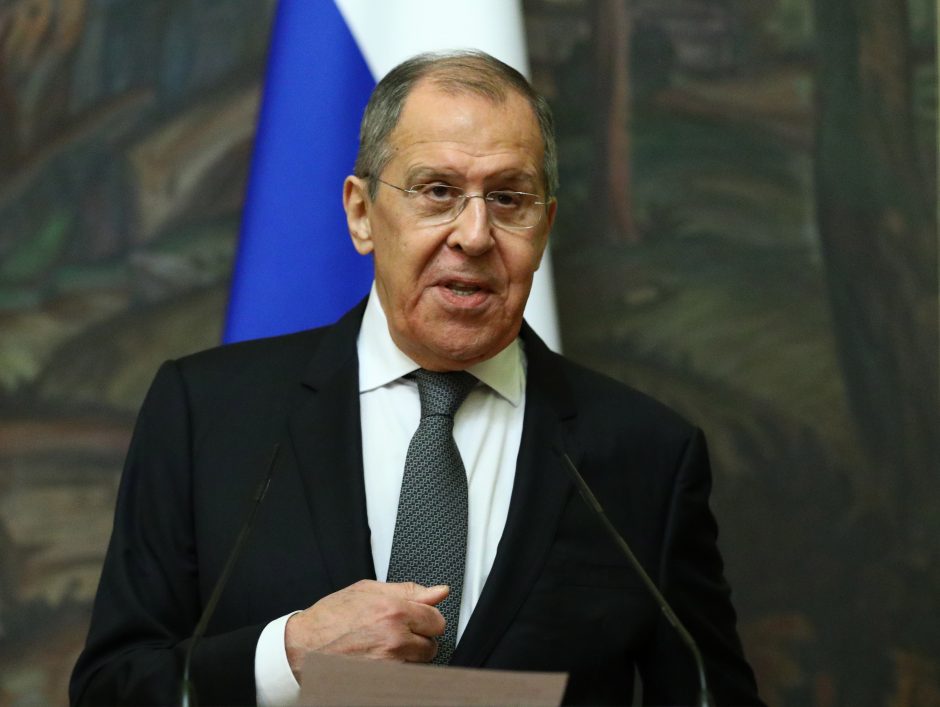 S. Lavrovas grasina nutraukti santykius su ES: jei nori taikos, reikia ruoštis karui