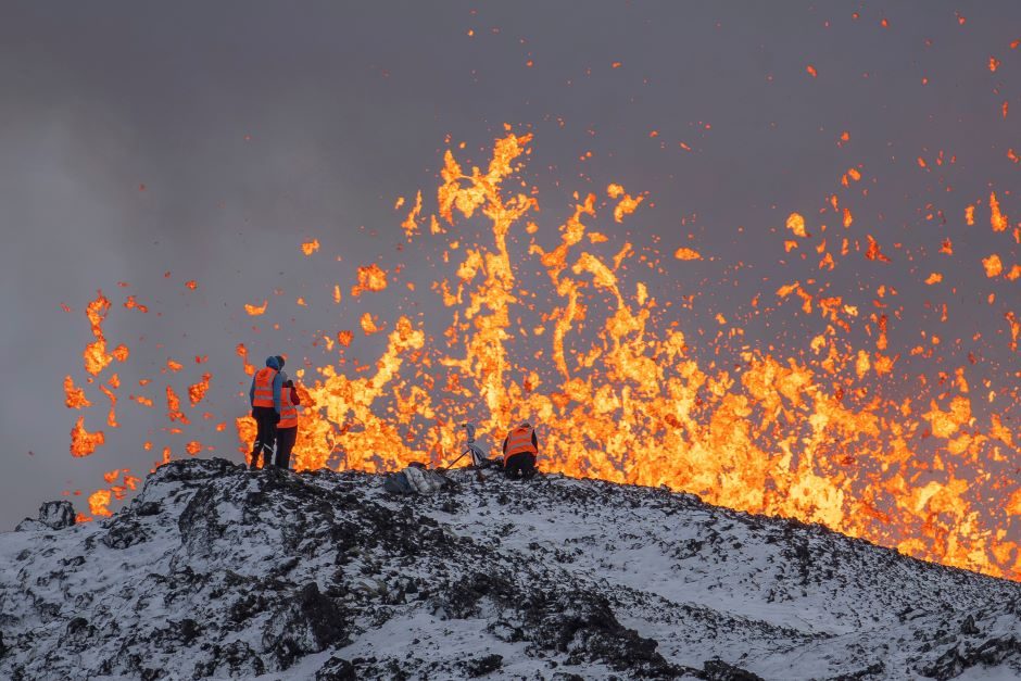 Islandijos išsiveržęs ugnikalnis rimsta, tačiau į gyvenvietę įvažiuoti kol kas draudžiama