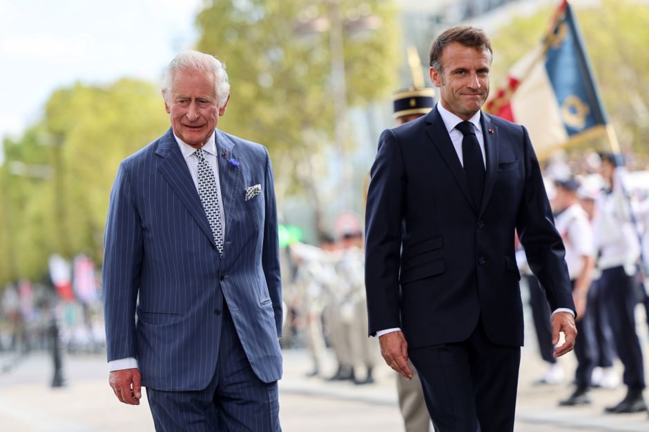 Prancūzijos ir JK ryšius stiprinti raginantis Charlesas III kreipsis į Prancūzijos Senatą