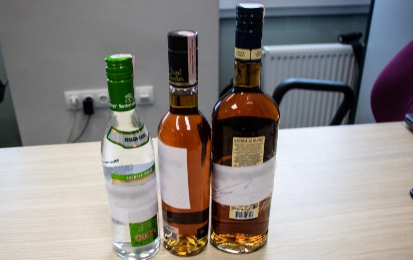 Pajūryje alkoholis liejasi laisvai: pardavinėjama net ir draudžiamu laiku