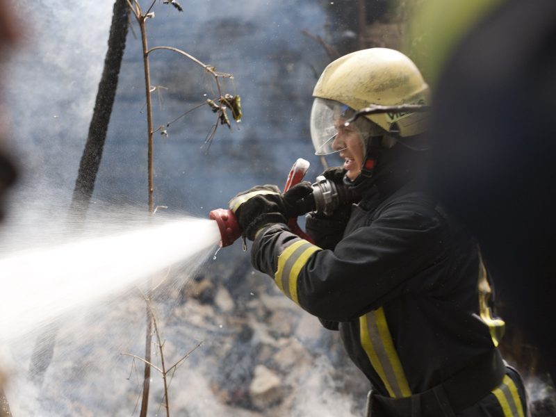 Birštono apylinkėse – neaiški situacija: dūmus pamatę gaisrą aptiko ne iš karto
