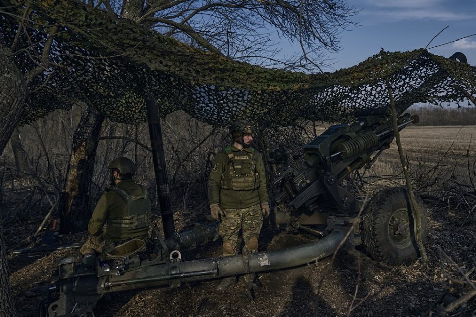 ES lyderiai ketina patvirtinti didesnę karinę paramą Ukrainai