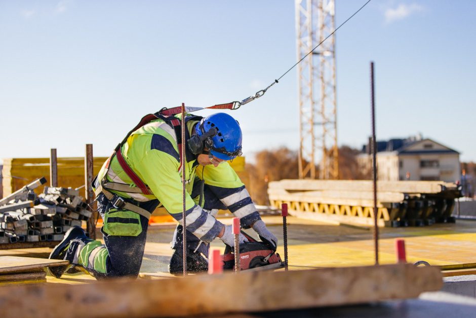 Darbo sauga statybų sektoriuje: kaip iššūkius valdo verslas?