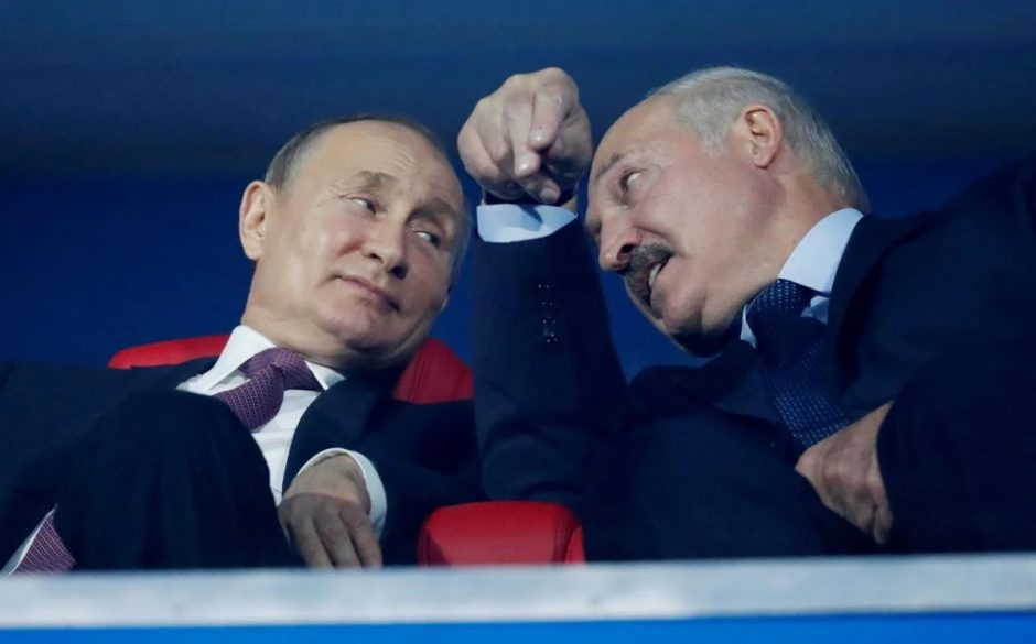 A. Lukašenka baiminasi dėl savo gyvybės: ar sutiktų siųsti karius į Ukrainą?