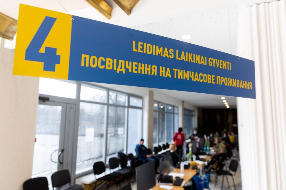 Užimtumo tarnyba: didelė dalis karo pabėgėlių Lietuvoje dirba kvalifikuotus darbus