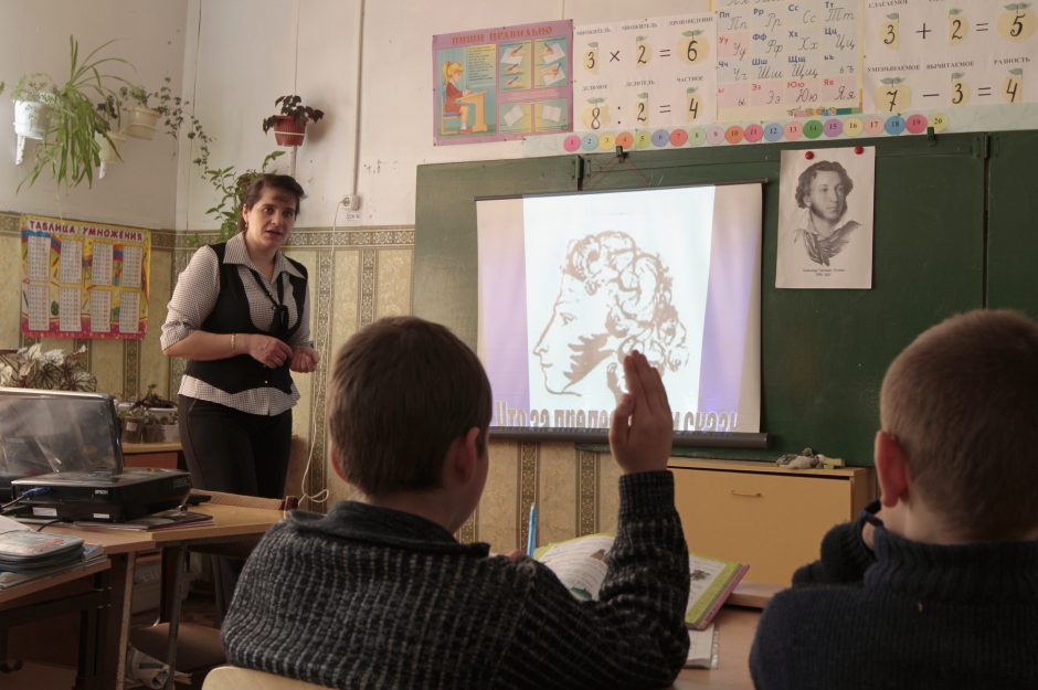 Rusijos mokyklose – naujos taisyklės: jei kuris vaikas paminėtų šiuos žodžius, jis sudegtų pragare