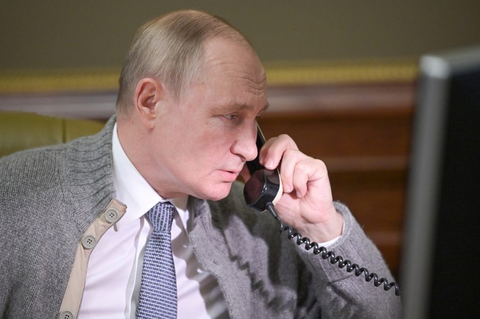 Austrijos kancleris gina Vokietijos ir Prancūzijos lyderių skambučius V. Putinui