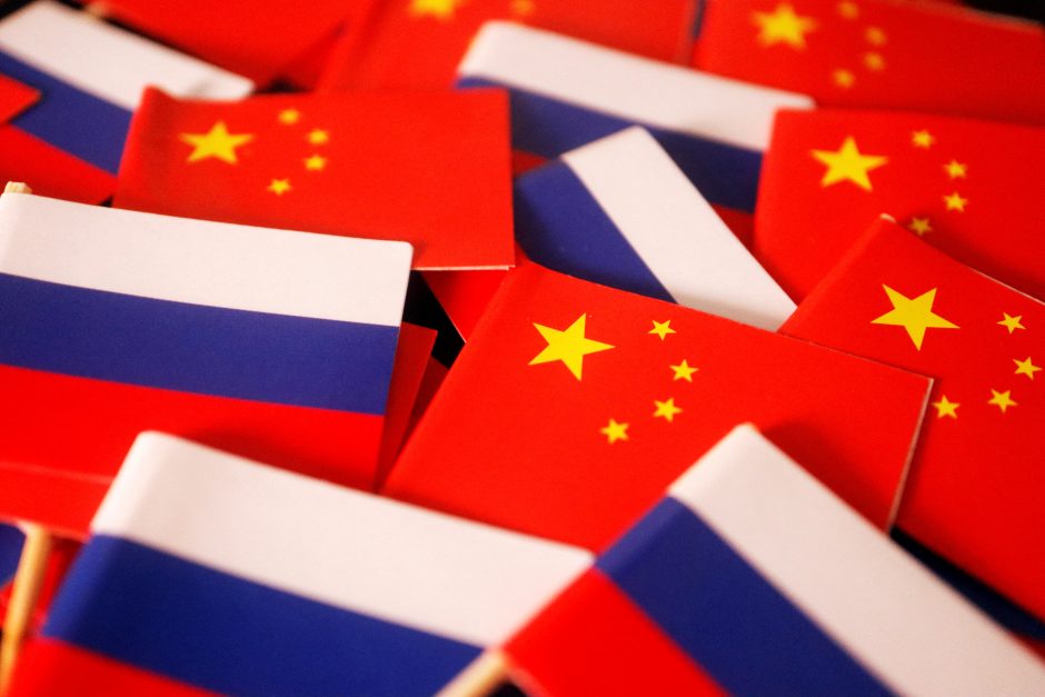 ES sieks, kad Kinija peržiūrėtų savo santykius su Rusija