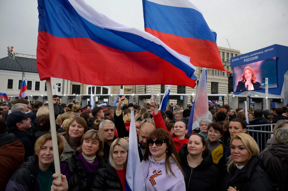 Rusijos parlamento aukštieji rūmai pritarė okupuotų Ukrainos regionų aneksijai