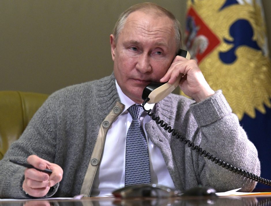 A. Anušauskas: iš kai kurių politikų reikėtų paimti telefonus, kad neskambintų V. Putinui