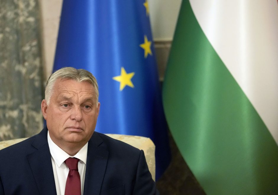 Vengrų parlamentas ėmėsi priiminėti kovos su korupcija reformas, kilus ginčui dėl ES lėšų