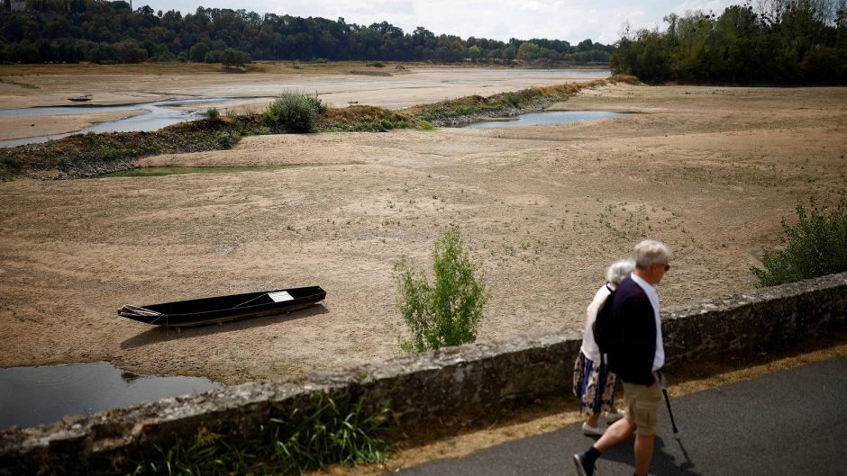 Europa kenčia nuo didžiulės sausros: išdžiūvo upės, ežerai, kai kur uždaryta laivyba