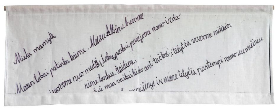 Žodžio ir vaizdo sintezė tekstiliniuose M. Sinkevičienės laiškuose