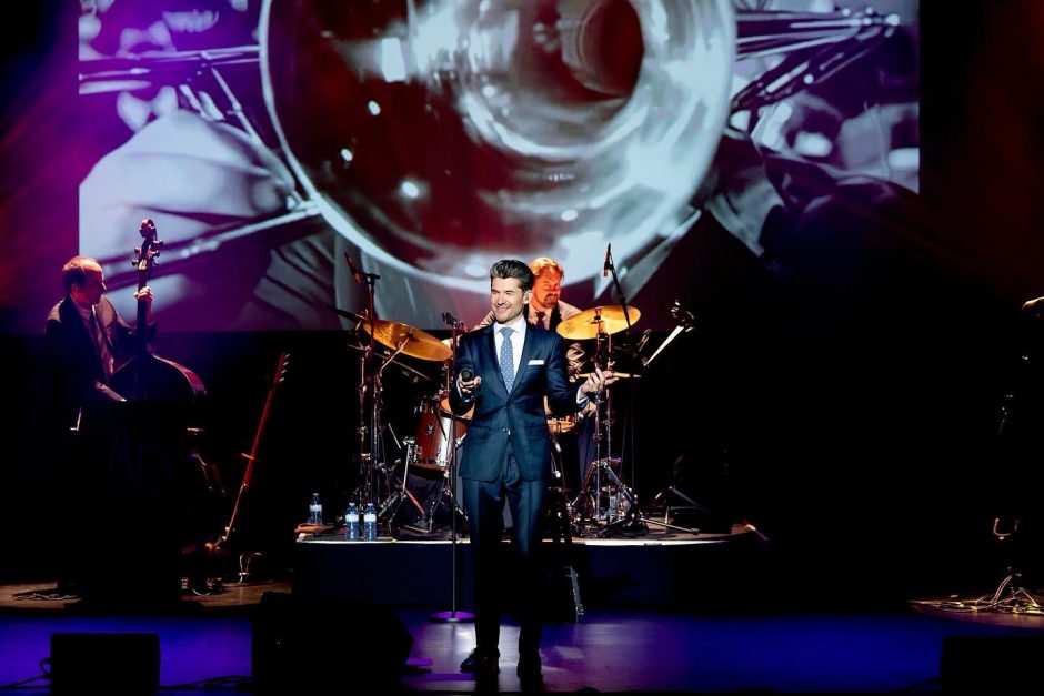Džiazo pasaulio sensacija dainininkas M. Duskas jau pakeliui į Lietuvą