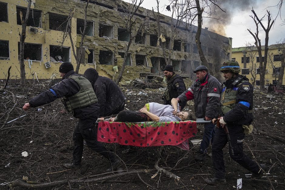 Atakos prieš Mariupolio ligoninę nuotrauka pelnė prestižinį apdovanojimą