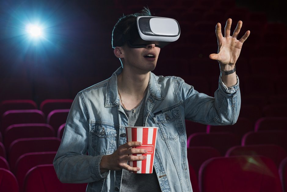 Vilniuje atidarytas pirmasis Lietuvoje virtualios realybės kino teatras