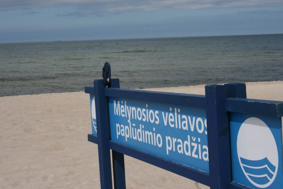 Mėlynosios vėliavos šią vasarą suteiktos devyniems Lietuvos paplūdiams
