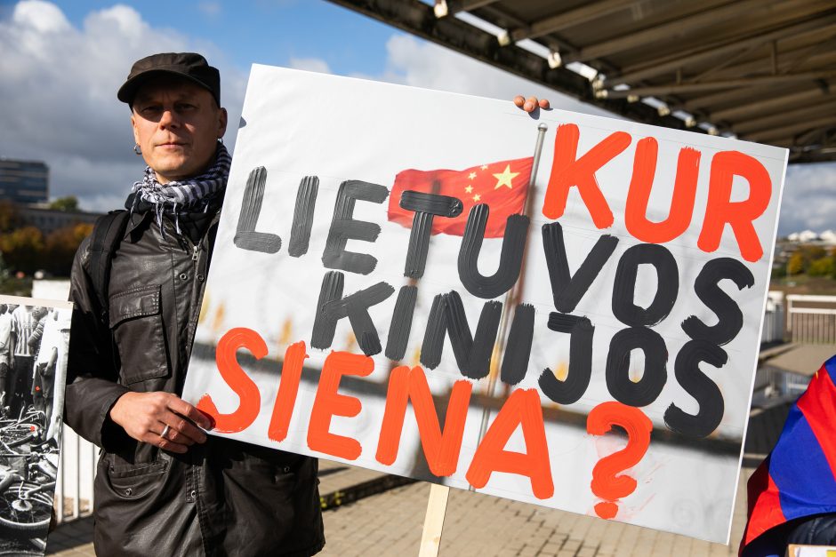 Apklausa: dauguma gyventojų nepritaria Lietuvos politikai Kinijos atžvilgiu