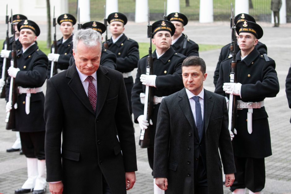 G. Nausėda kalbėsis su V. Zelenskiu: Vakarai vis labiau nerimauja dėl karo Ukrainoje