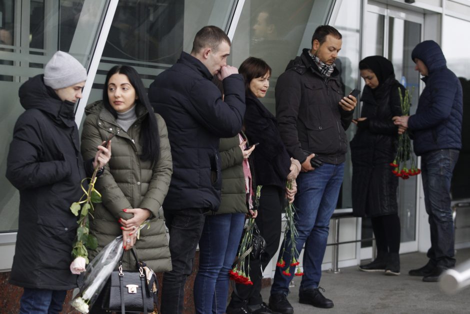 Kijeve atsisveikinama su Irane numušto lėktuvo aukomis