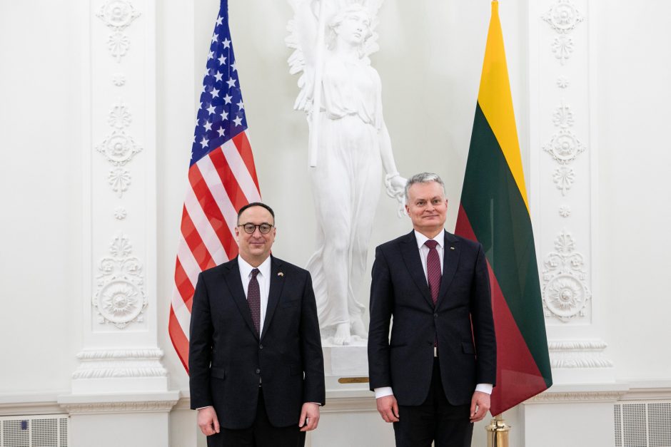 JAV ambasadorius: matome galimybių santykių atšilimui su Baltarusija