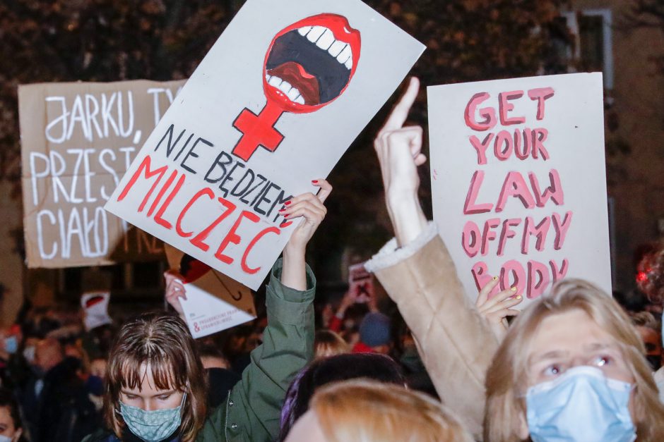 Lenkijoje tęsiasi protestai prieš beveik visišką abortų draudimą